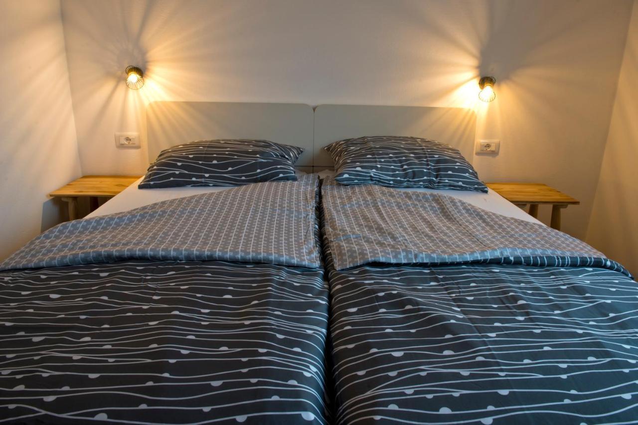 Apartmaji Tanto Malovse Чрниче Екстер'єр фото