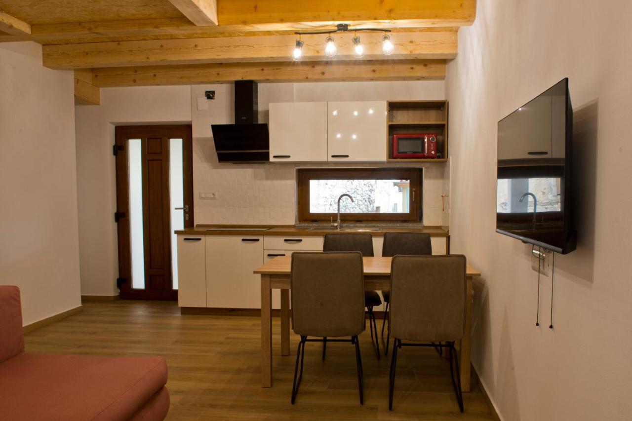 Apartmaji Tanto Malovse Чрниче Екстер'єр фото