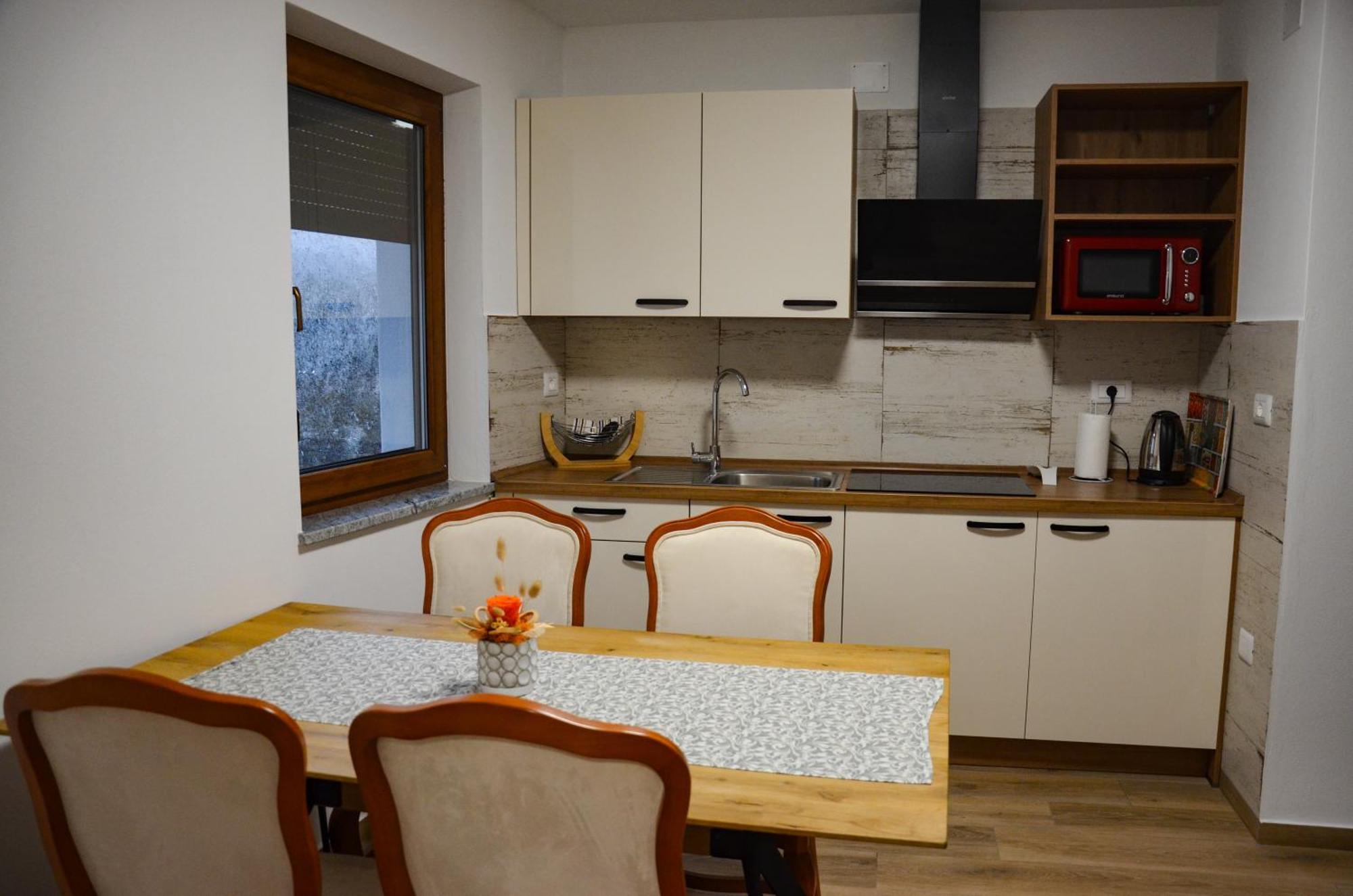 Apartmaji Tanto Malovse Чрниче Екстер'єр фото