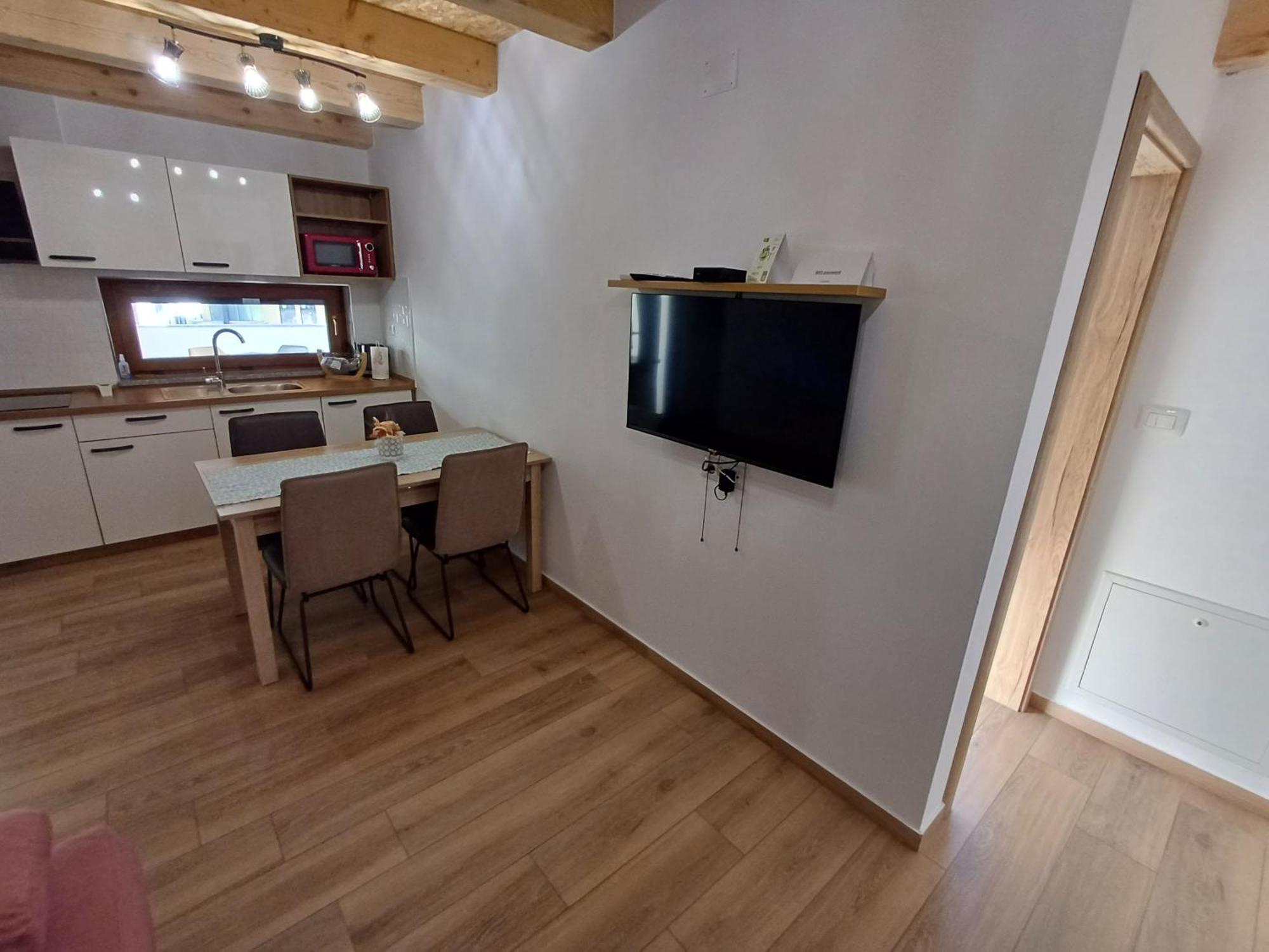 Apartmaji Tanto Malovse Чрниче Екстер'єр фото